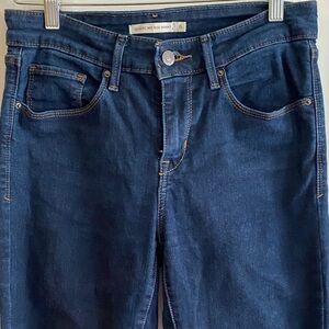 Levi’s Dark Blue Skinny Jeans sz 6